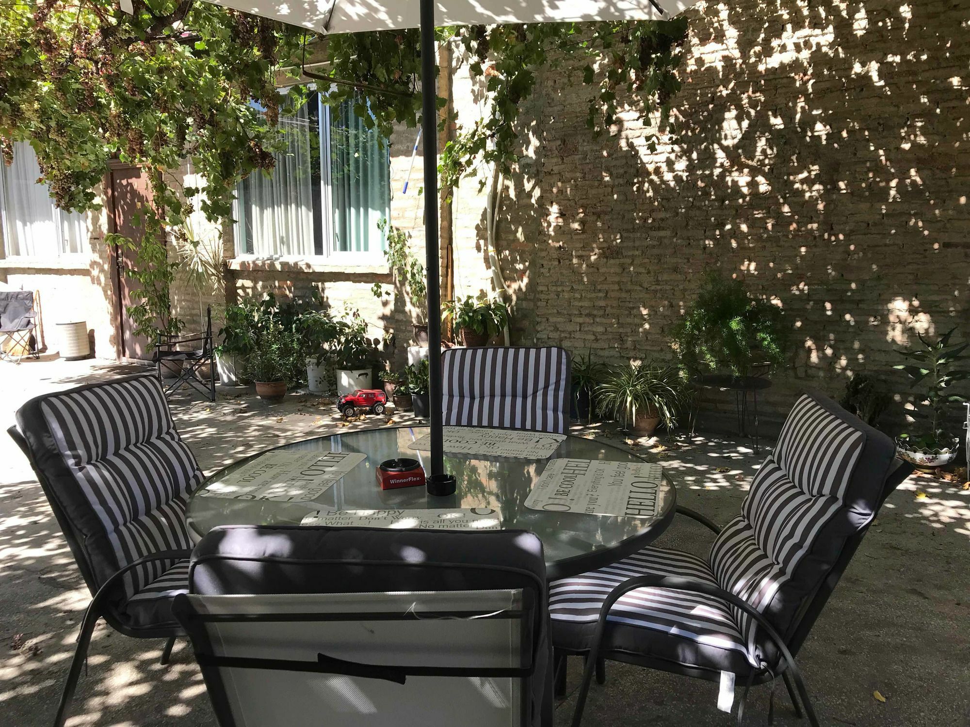 Talaveri Apartment In Old Tbilisi Buitenkant foto